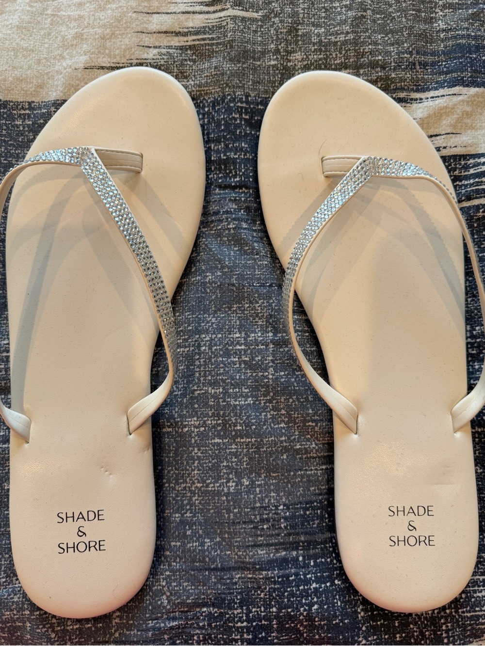 Shade & Shore Women's Beige Rhinestone Flip Flop Sandals
